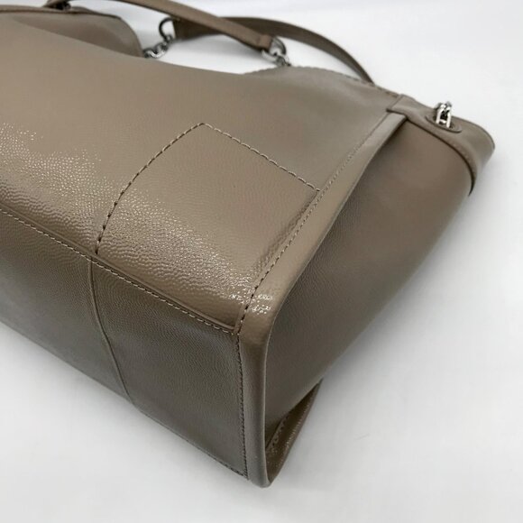 Tory Burch Taupe Patent Leather Britten Slouchy Shoulder Bag With Wallet - Picture 8 of 12